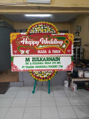 Papan Bunga di Panunggangan Barat