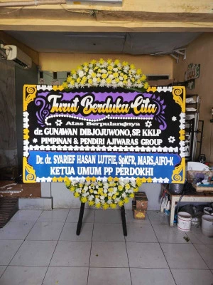 Papan Bunga di Panunggangan Barat